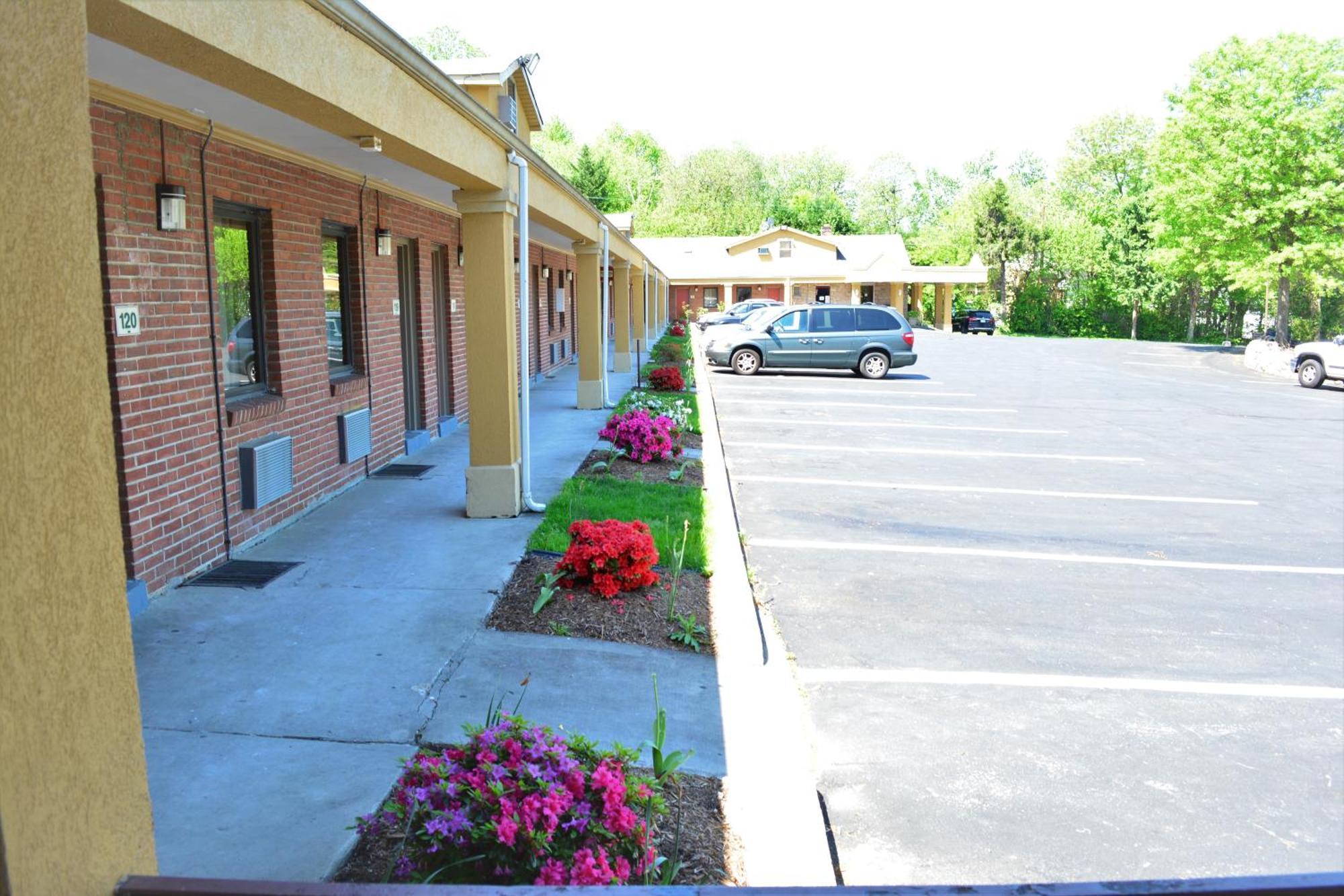 Budget Inn Falls Church Exteriör bild
