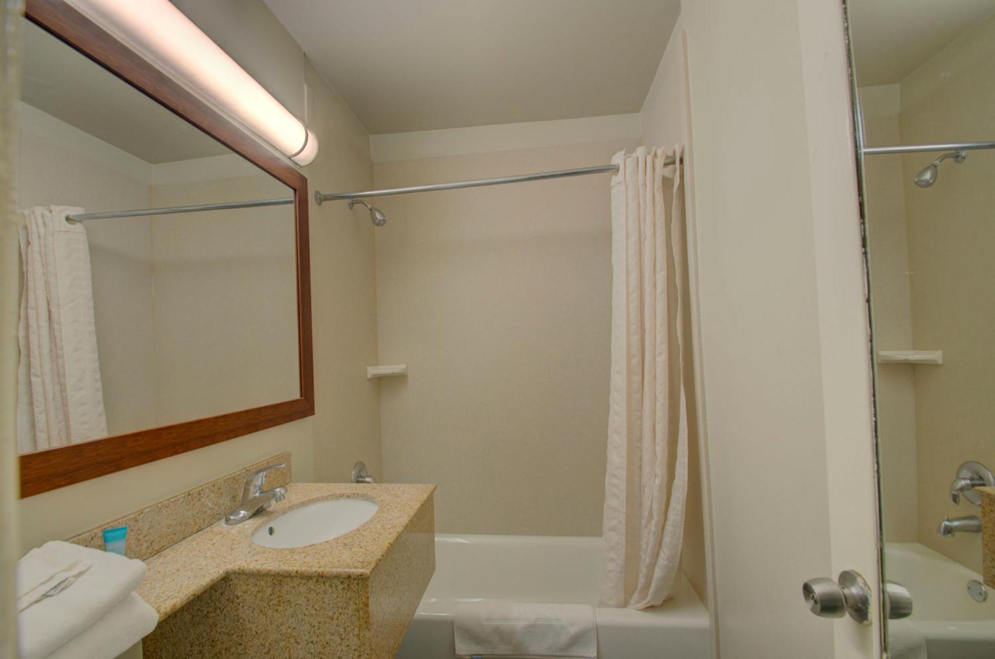 Budget Inn Falls Church Exteriör bild