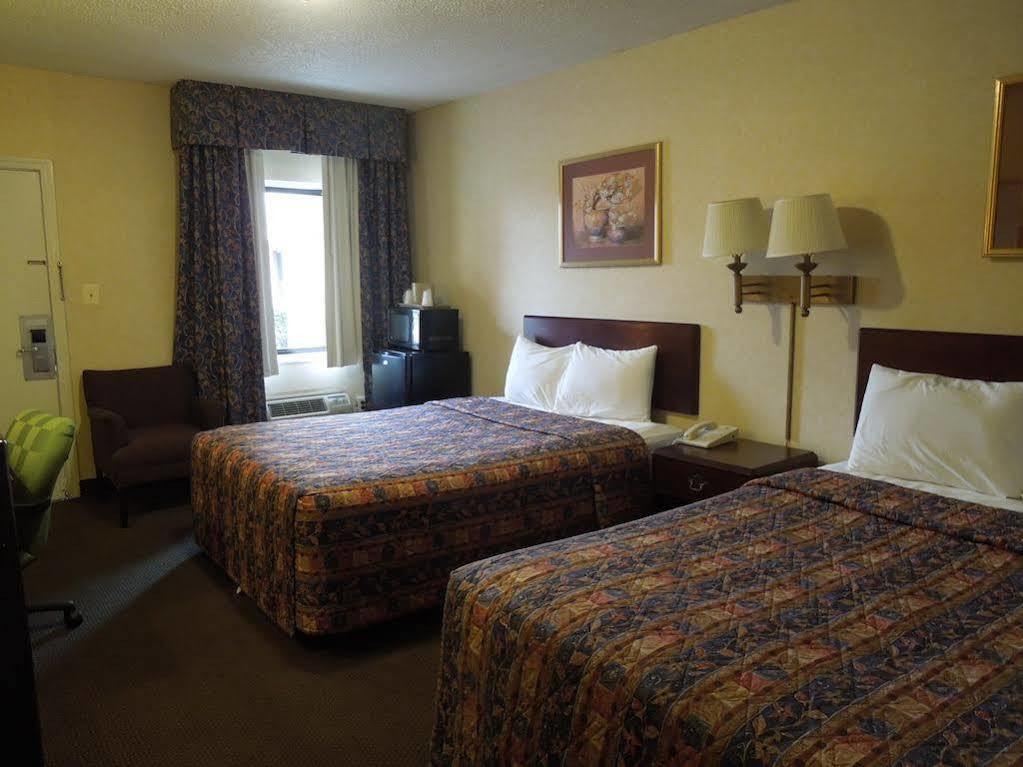 Budget Inn Falls Church Exteriör bild