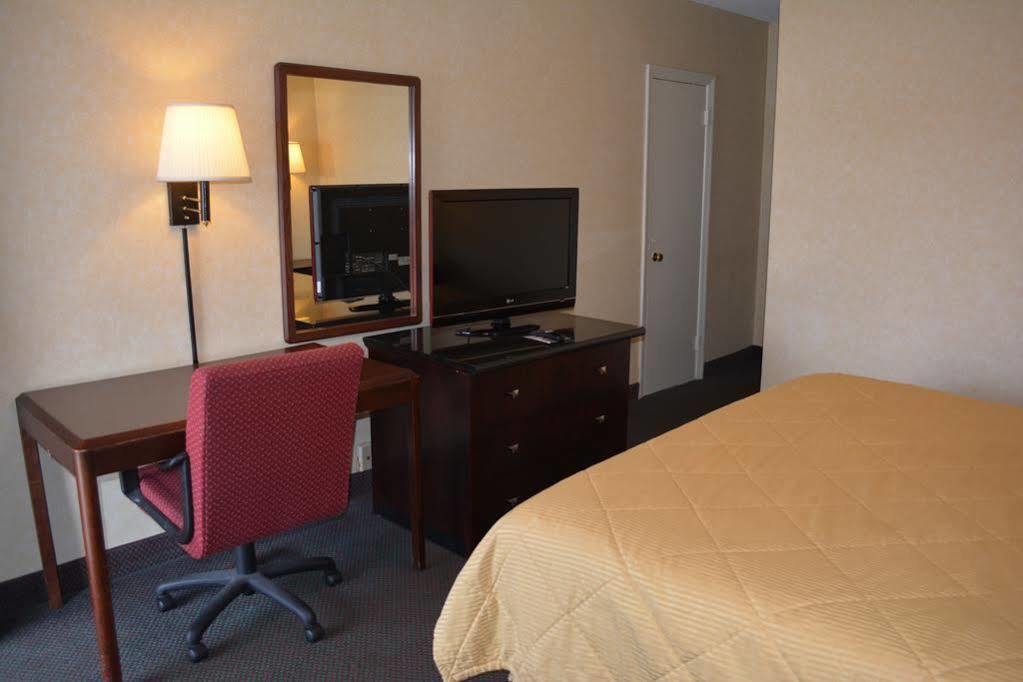 Budget Inn Falls Church Exteriör bild